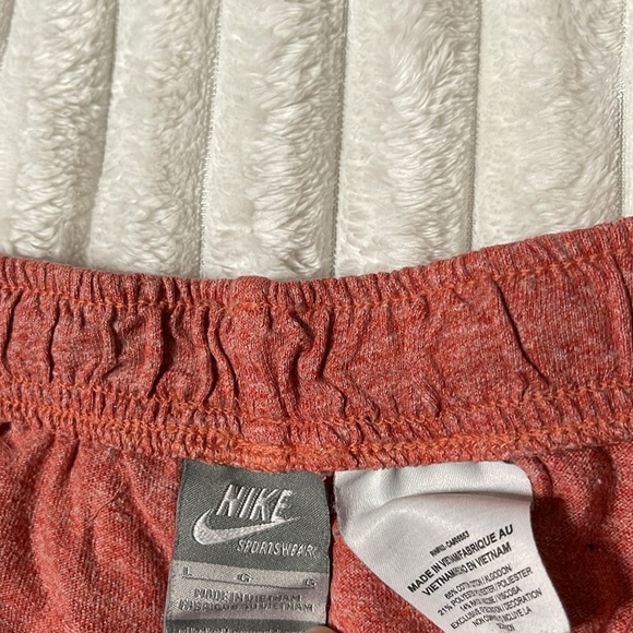 Nike Orange Short | Size Large - Picture 4 of 5